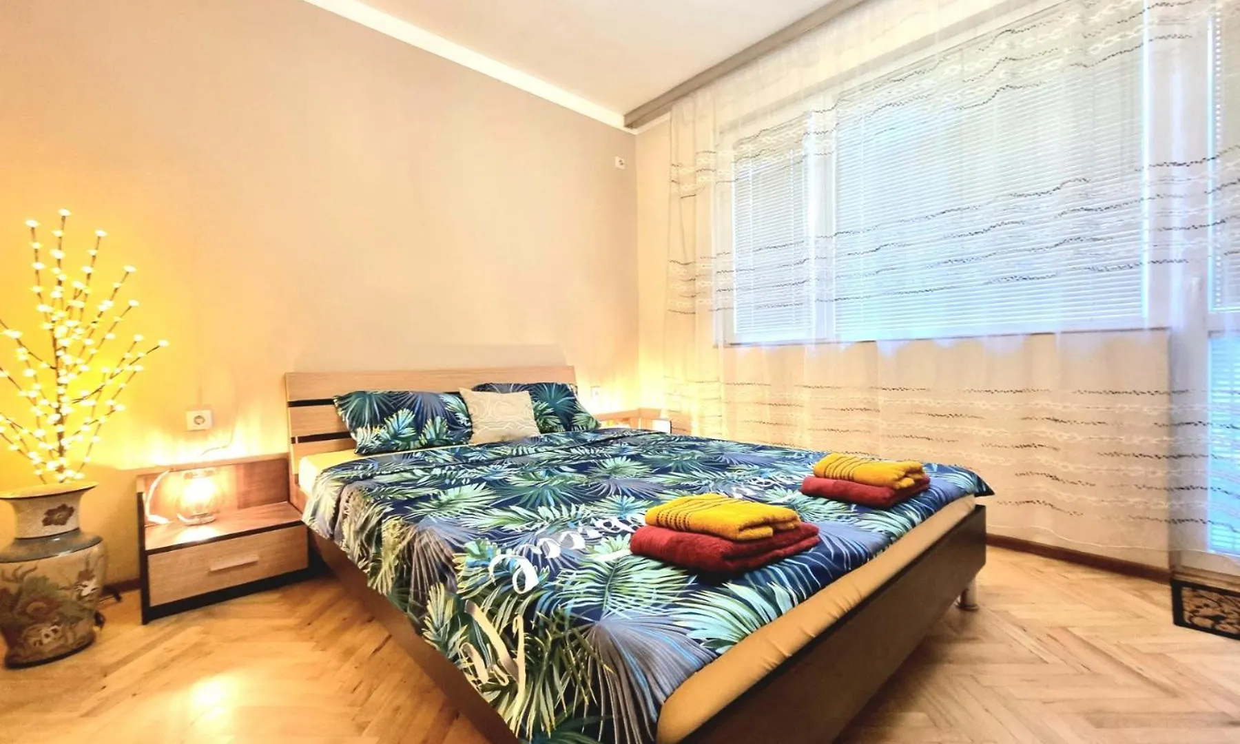 Super Center-Huge 2 Bedrooms Apartment location